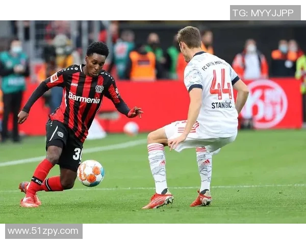 门兴主场狂胜科隆,德甲前四悬念仍未揭晓 门兴主场狂胜科隆,德甲前四悬念仍未揭晓